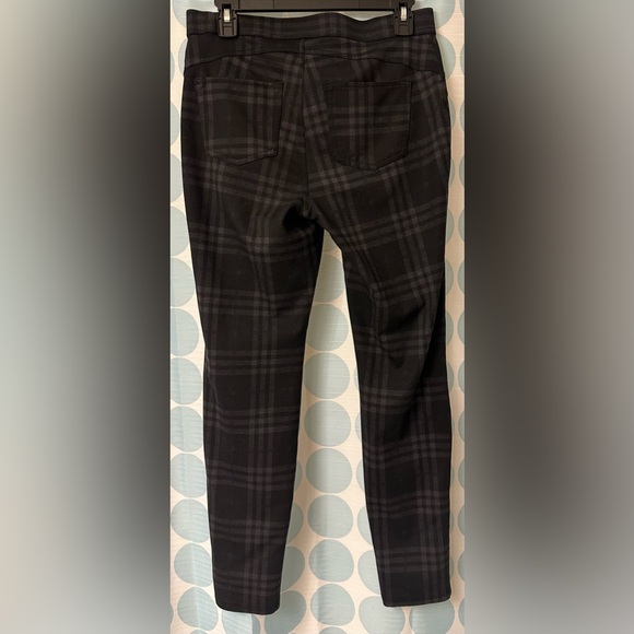 Simply Vera Vera Wang Stretch Skinny Plaid Dress Pant, Black/Gray/Purple, Size M - Picture 3 of 6